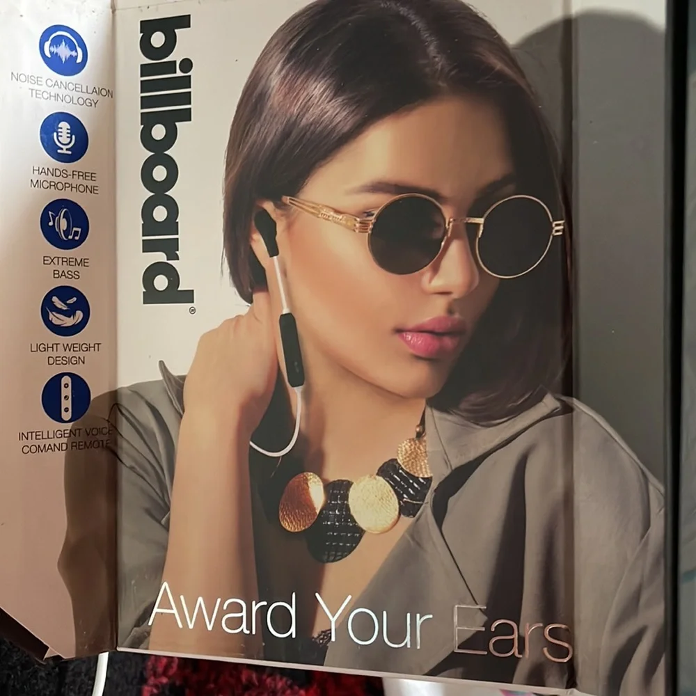 Billboard Intelligent Voice Command Wireless Earphones NIB
